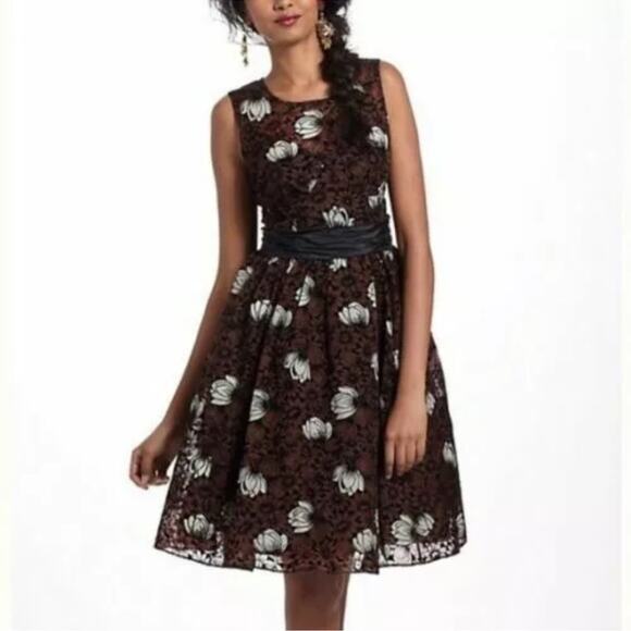 Anthropologie Frock by Tracey Reece Silk Chrysanthemum Tea Dress Size 6 Floral - Picture 2 of 10